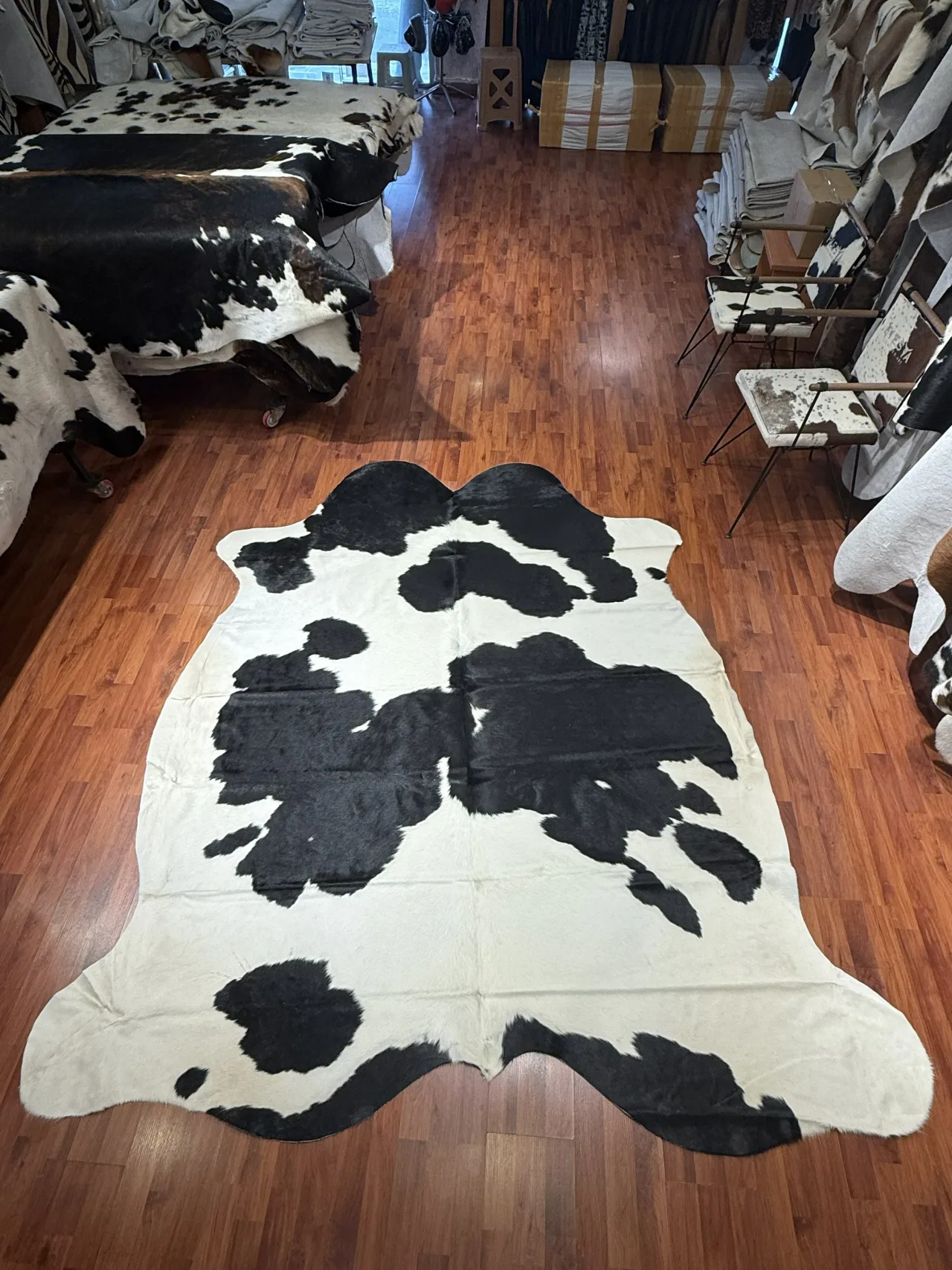 Fiesta Leather Art Hakiki Deri Dana Postu SİYAH BEYAZ 210 x 250 - 1